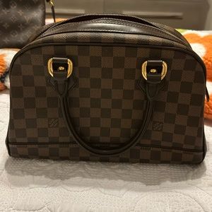 Authentic Louis Vuitton purse
